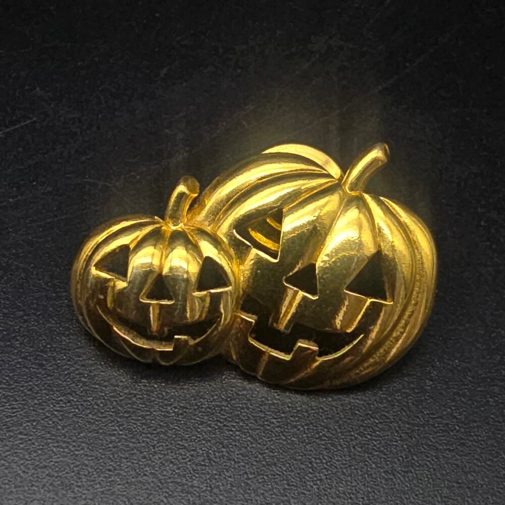 Avon Gold Tone Jackolantern Halloween Pin Pumpkin Vintage 1980s Jewelry